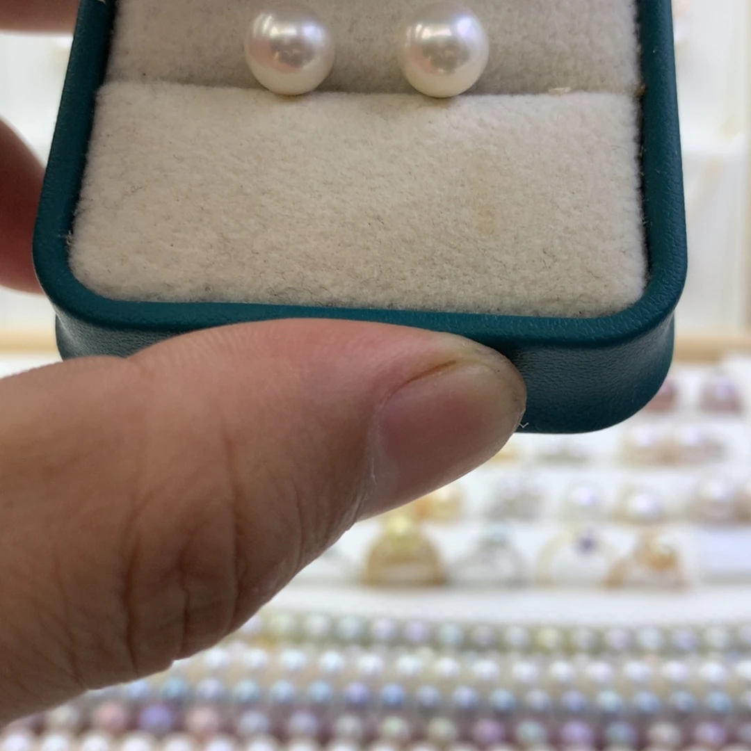 银S925镶嵌淡水珍珠耳钉