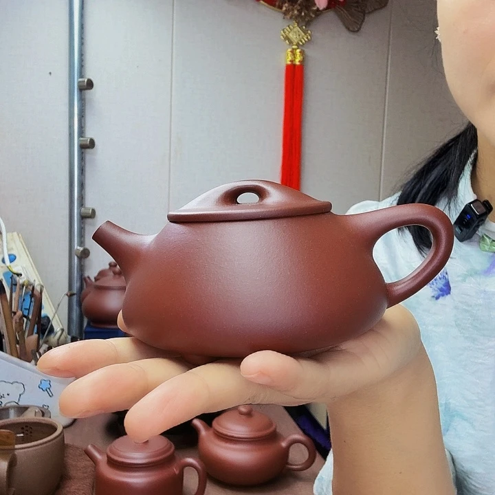 封***山紫砂茶壶景舟石瓢微瑕处理，230毫升，底槽清