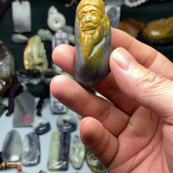 和田玉（糖玉）未镶嵌颈饰