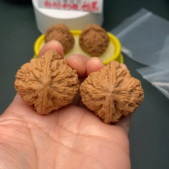 文玩核桃把件39全品南疆石