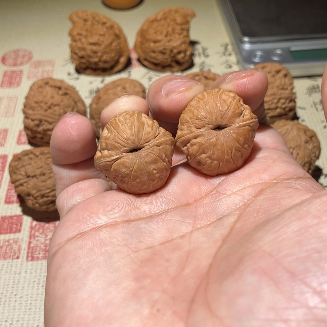 文玩核桃吊坠青****羊元宝28尺全品