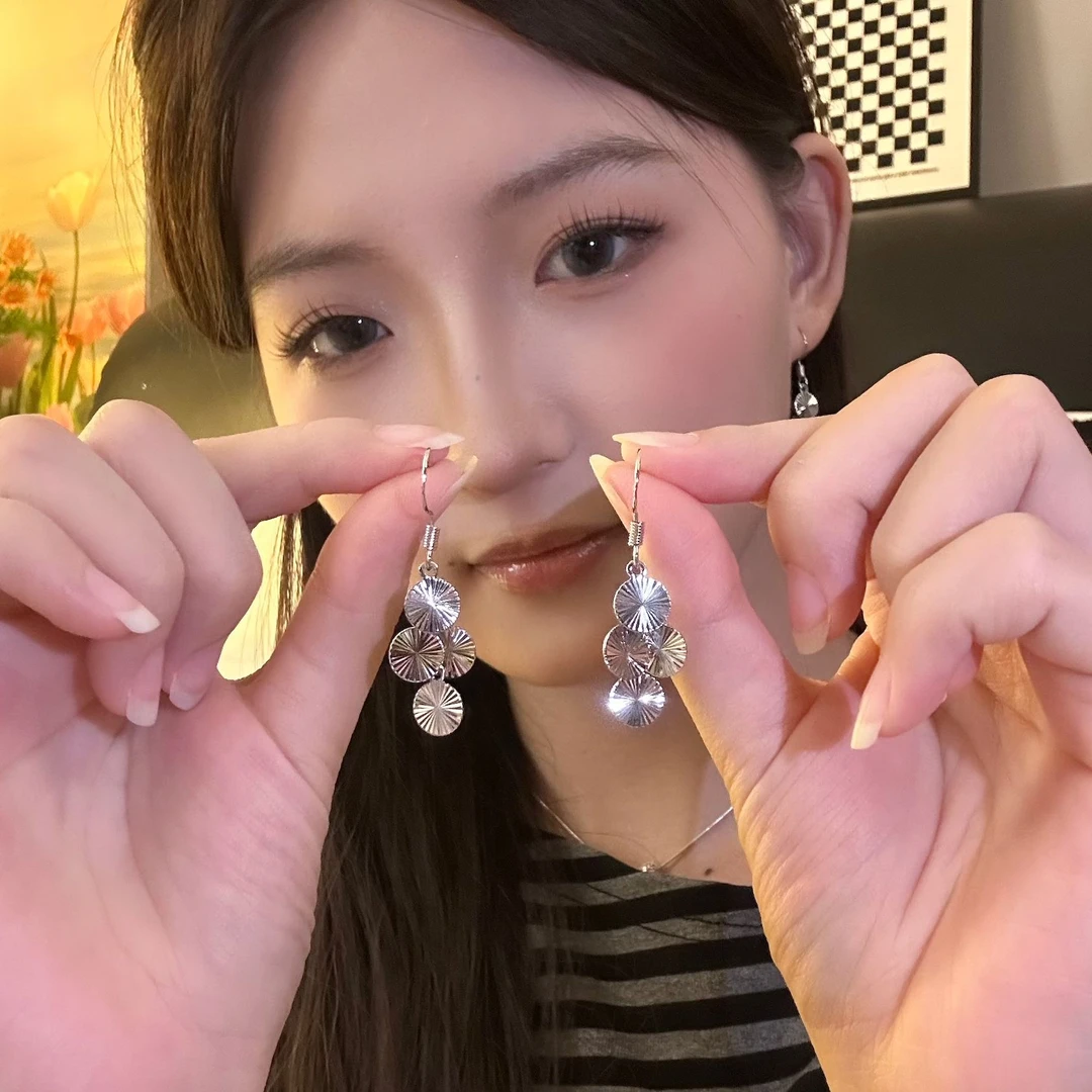 铜合金耳饰 闪耀车花亮片耳环小流苏时尚百搭ins轻奢耳饰小众气质