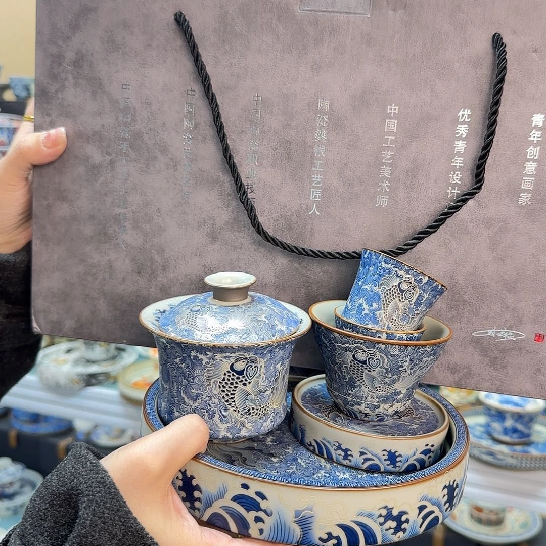 我们都在努力着改变着