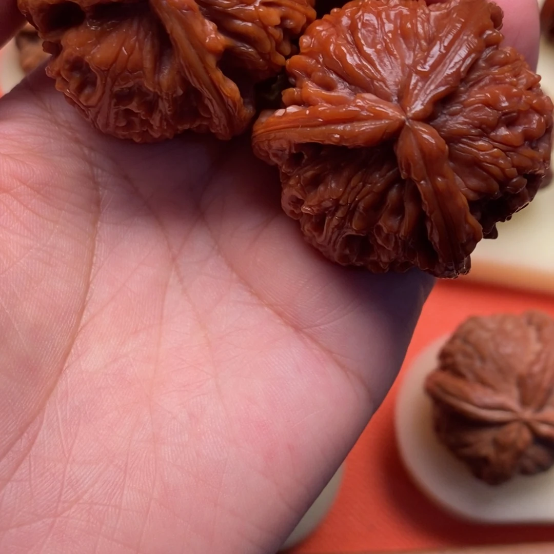 桃核把件白奔43白奔