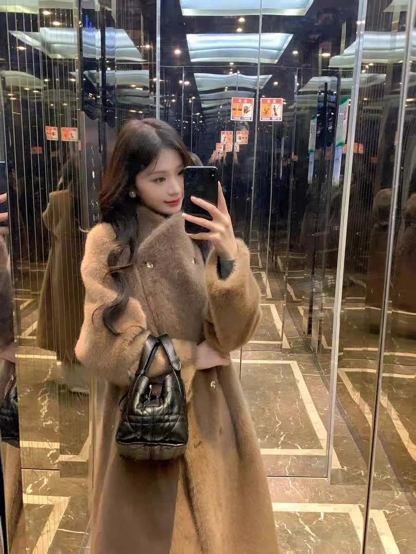 时髦小姨风秋冬皮毛一体大衣女宽松气质双排扣翻领毛毛外套洋气