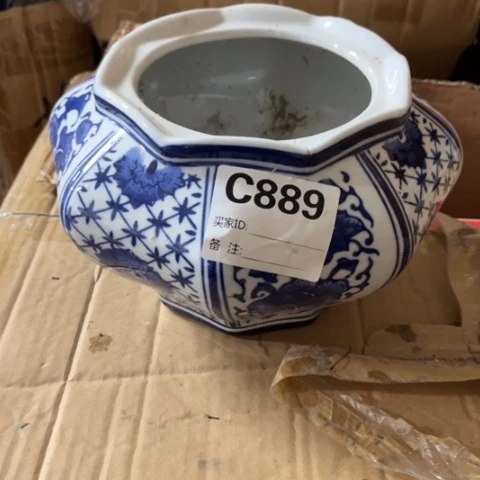 悦****瓷片瑕疵陶瓶。。。。。。。。。。。。。。