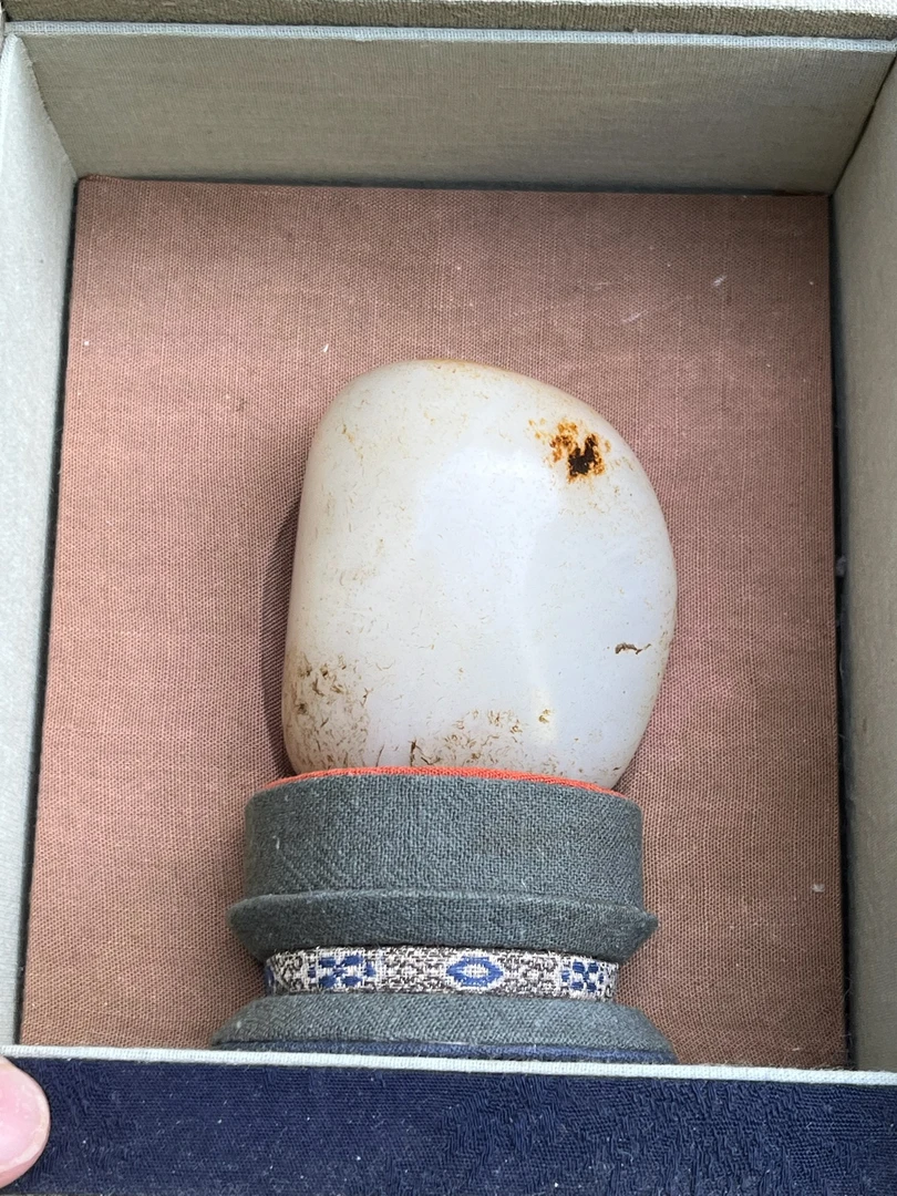 【底价已开价,不议价】248克和田玉油库料摆件图文063