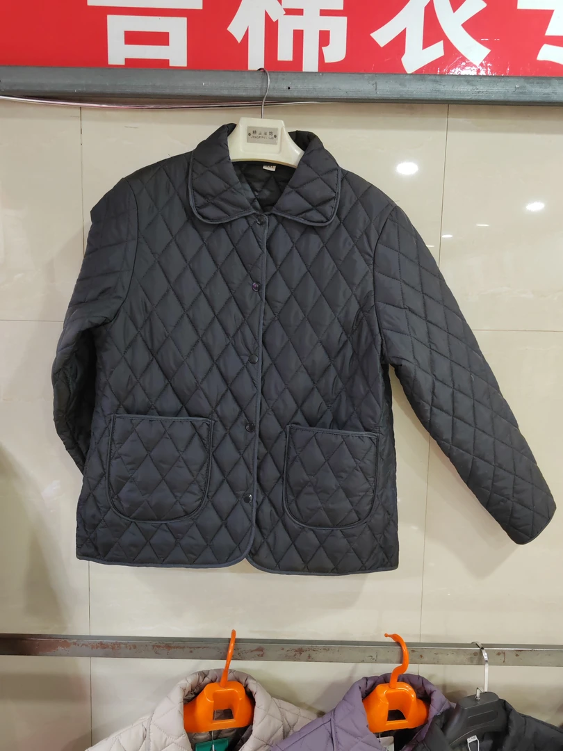 中老年女装纯色休闲秋冬棉袄薄款轻薄，很保暖的