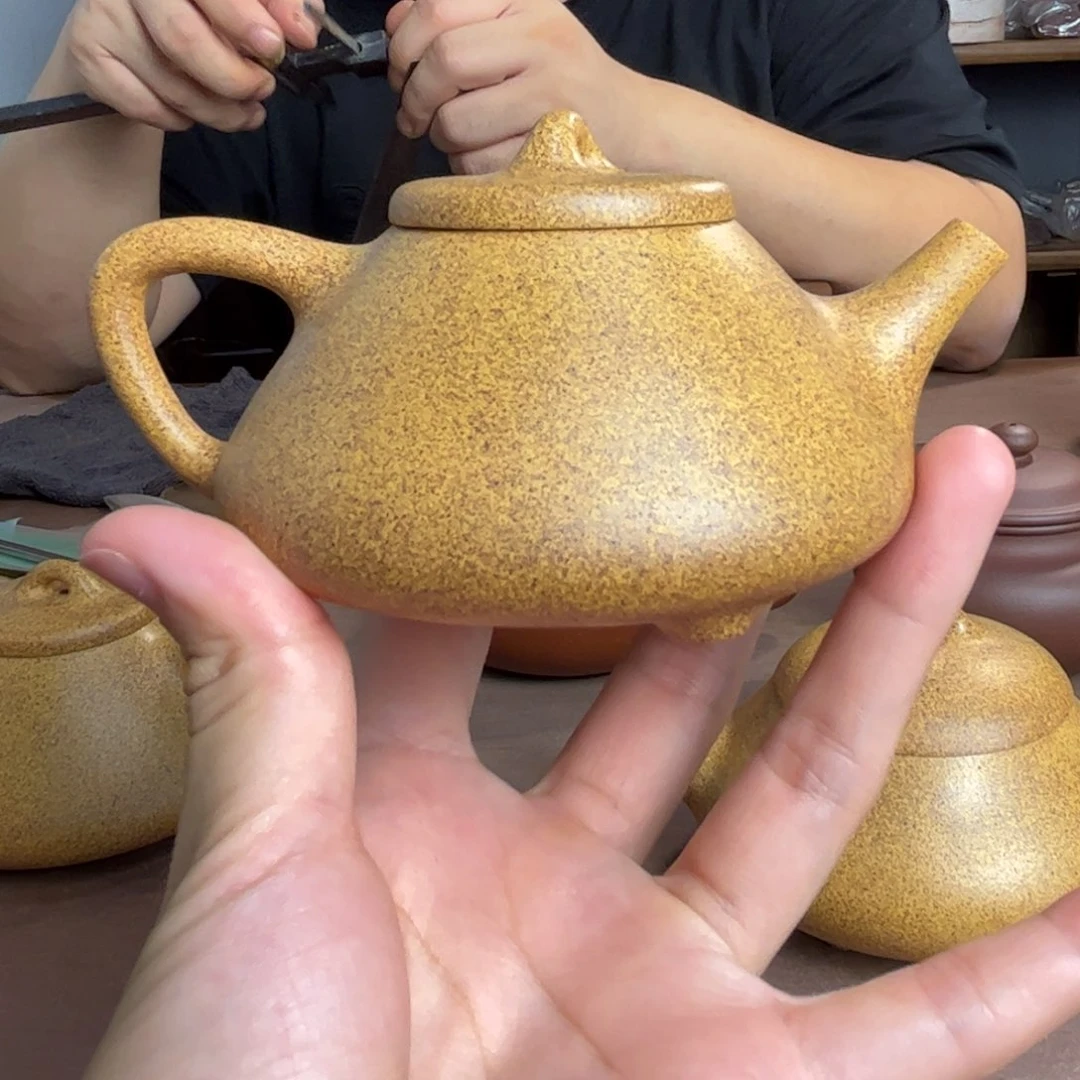 茶壶紫砂容量210毫升