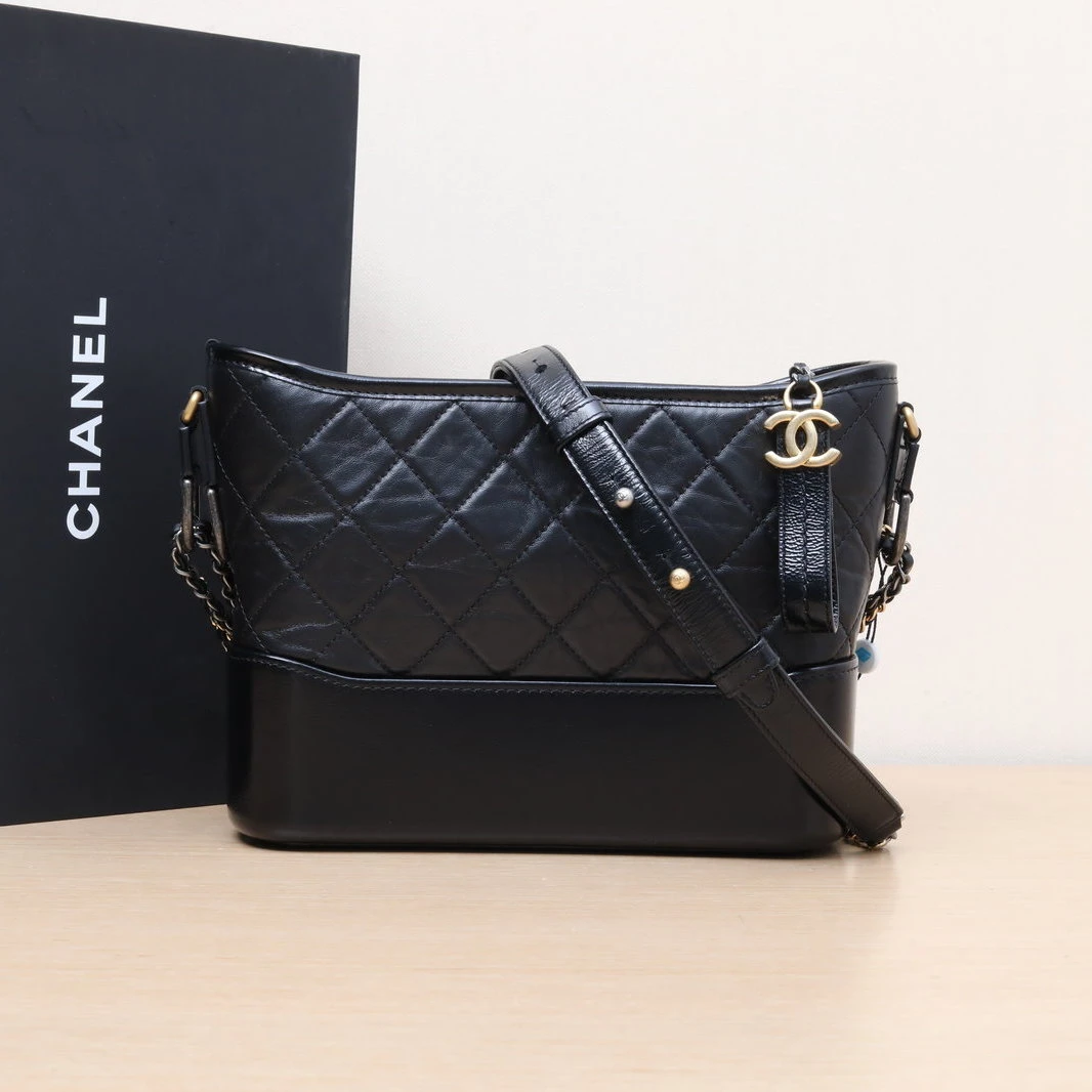 99新 Chanel/香奈儿 【念念】流浪包 新中号 26cm 黑色 芯片开