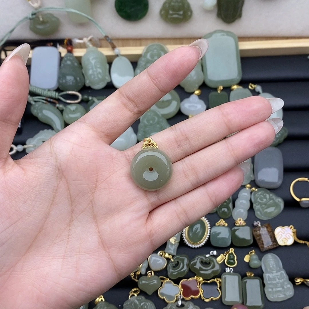 吊坠(赠链)银S925镶嵌和田玉