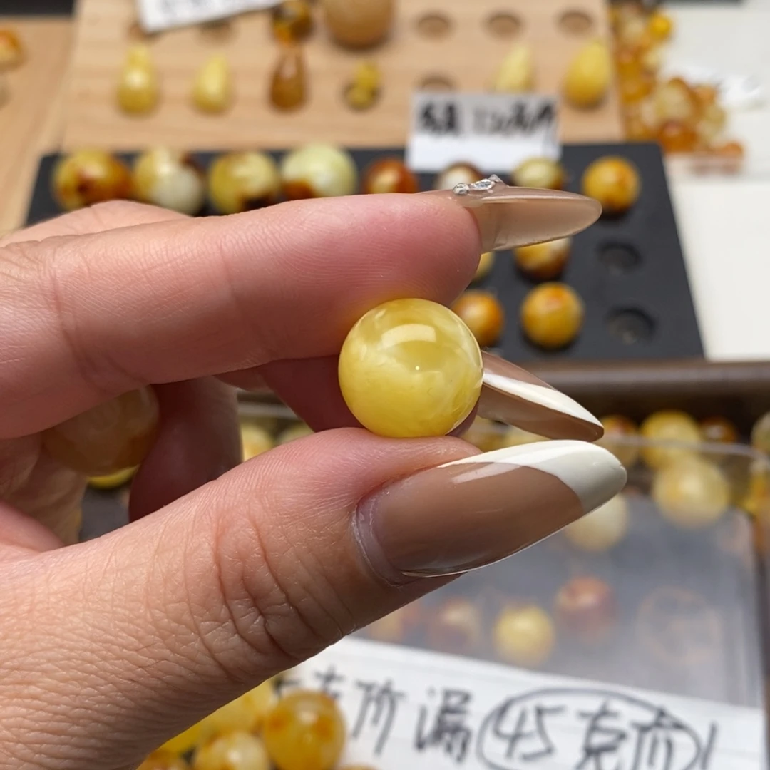 似***识琥珀未镶嵌珠宝奇石蜜蜡