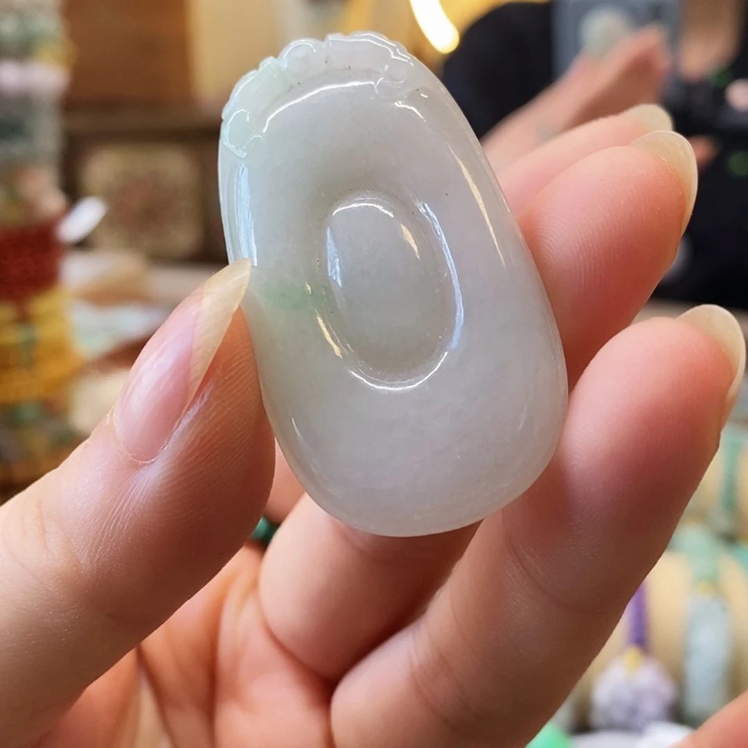 翡翠挂件未镶嵌翡翠挂件
