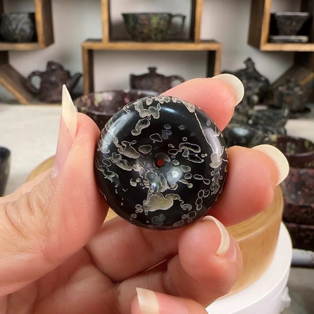 谦****梅花玉老坑料平安扣