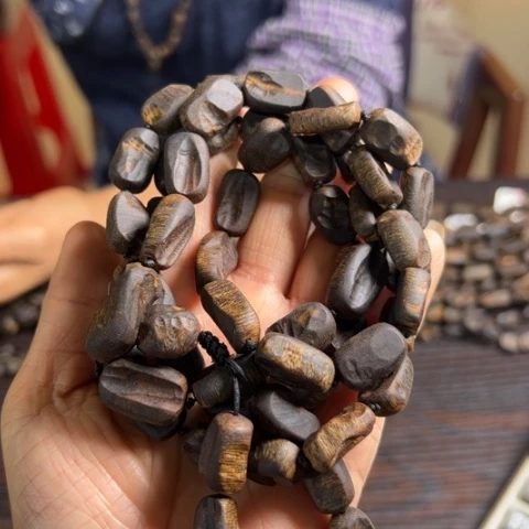 手串沉香红土乌身虫漏沉水51克卡10多样性发1条