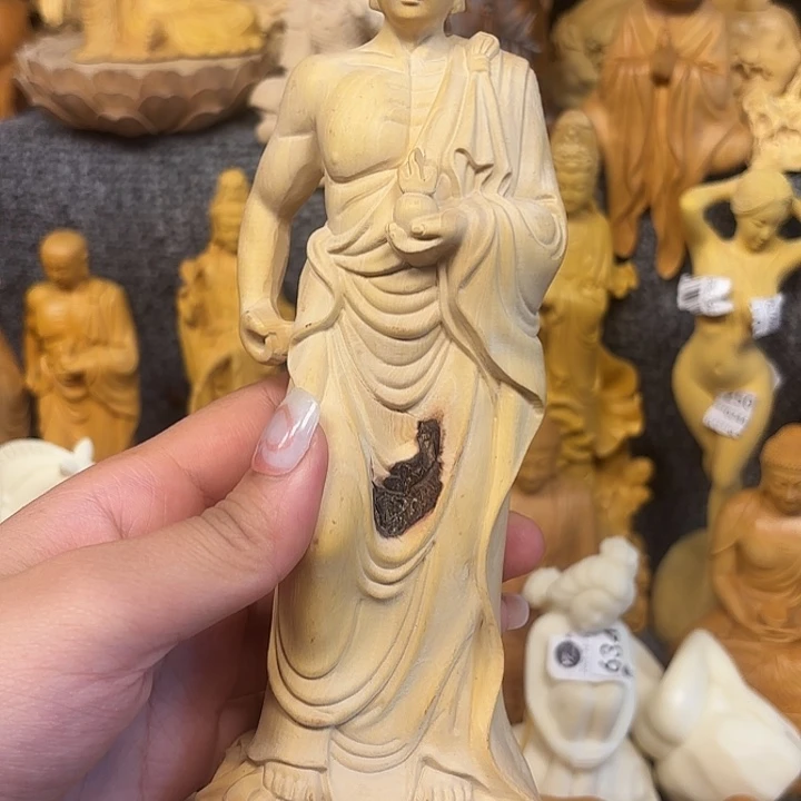 黄杨木黄杨木瑕疵地藏