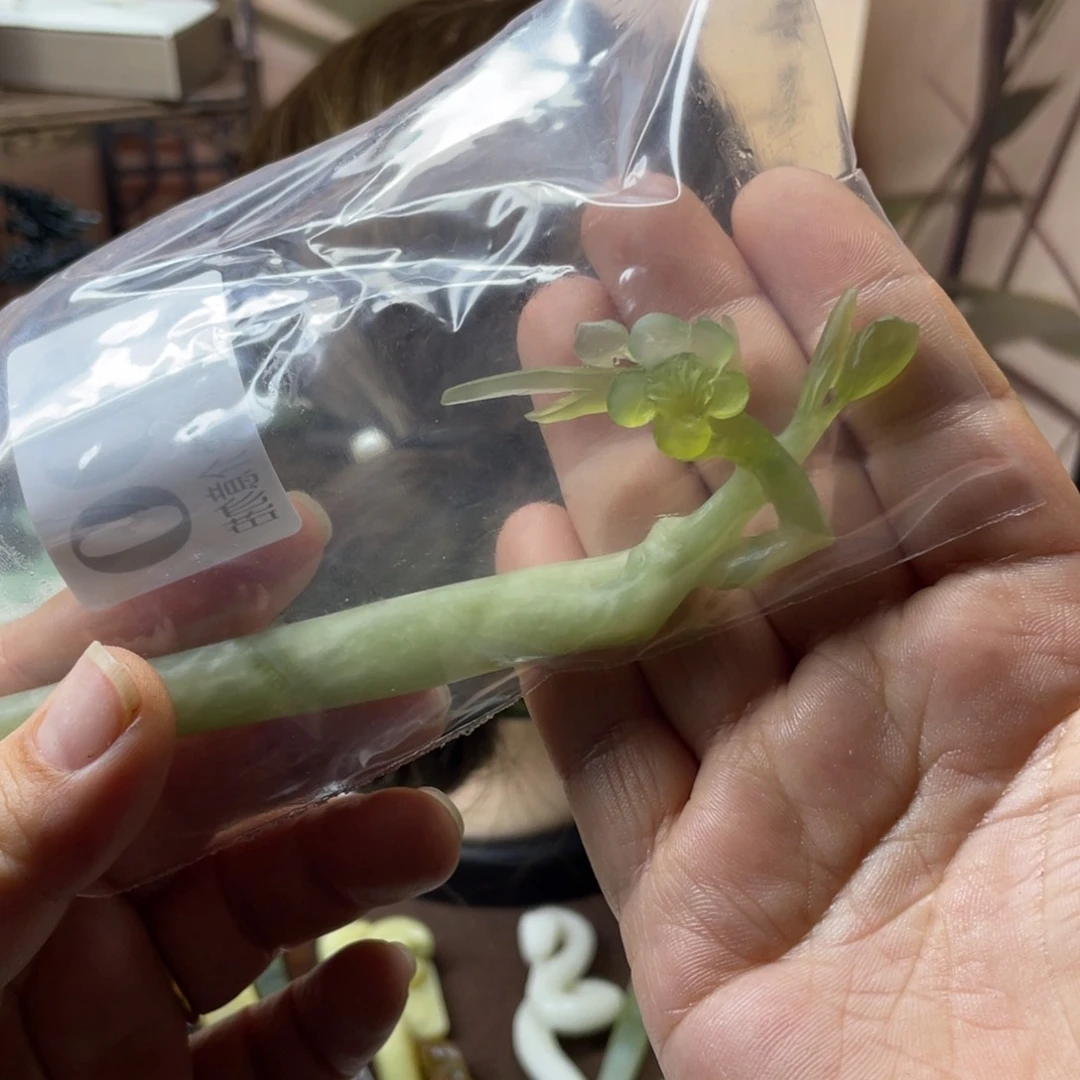 岫玉未镶嵌发饰九****人