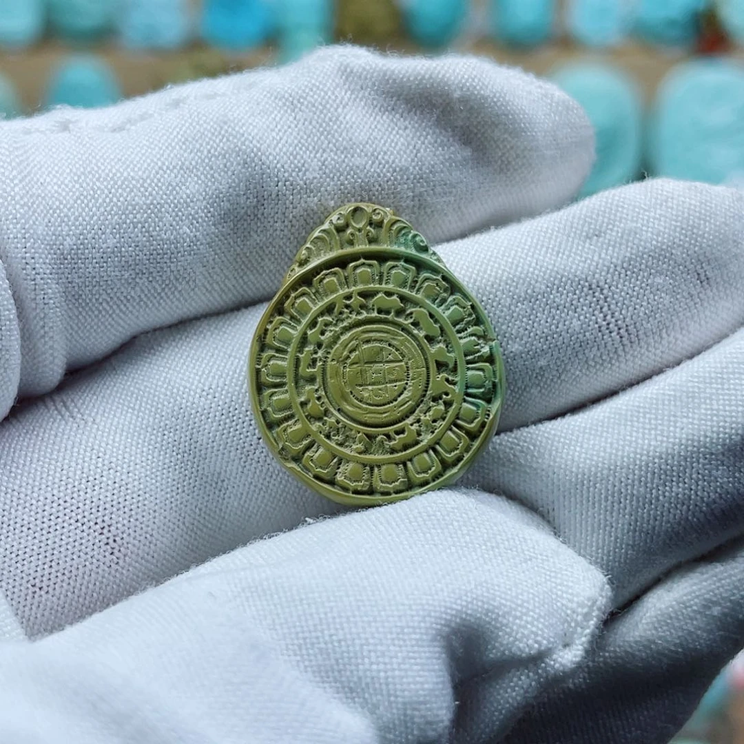 未镶嵌绿松石珠宝奇石