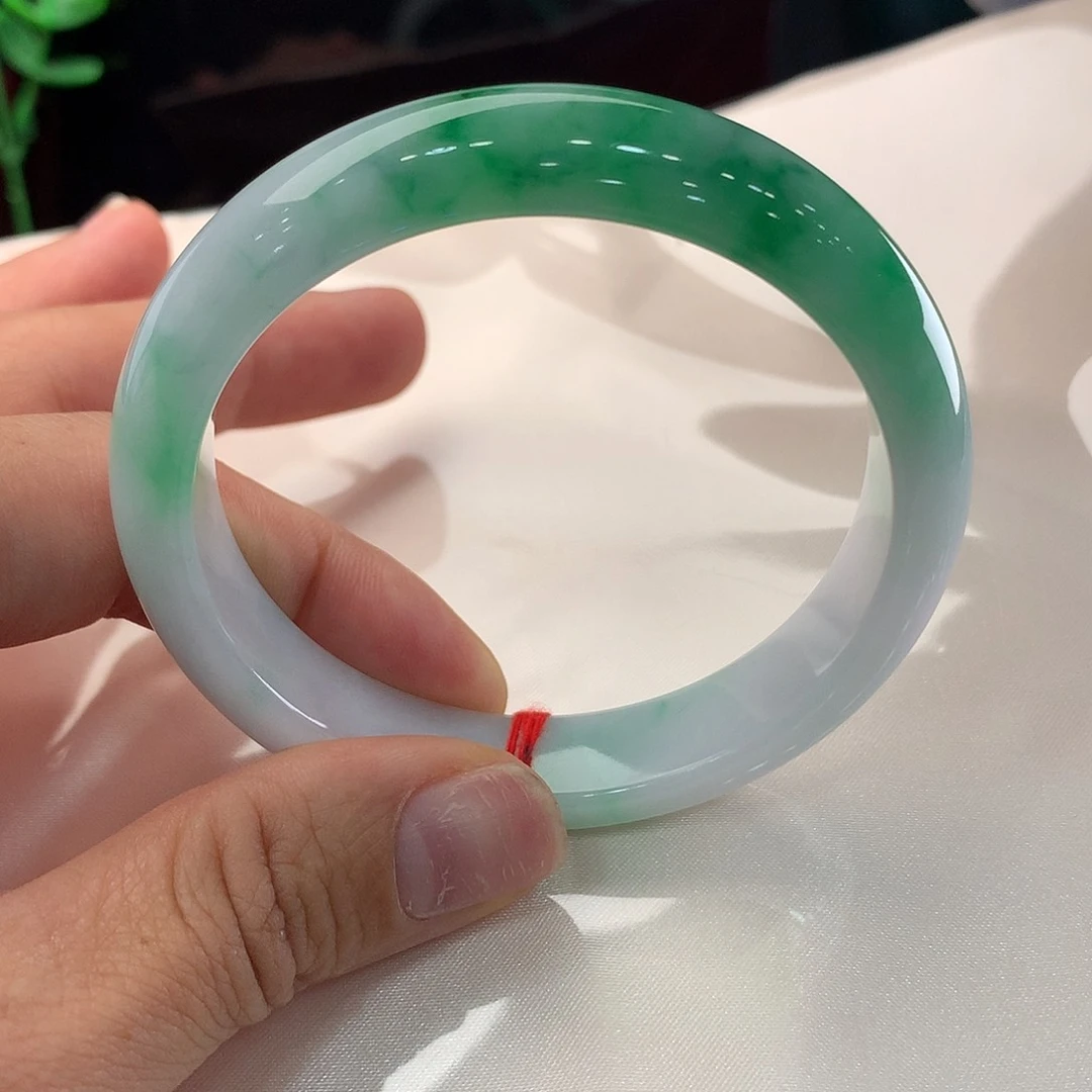 翡翠手镯未镶嵌天然缅甸翡翠手镯