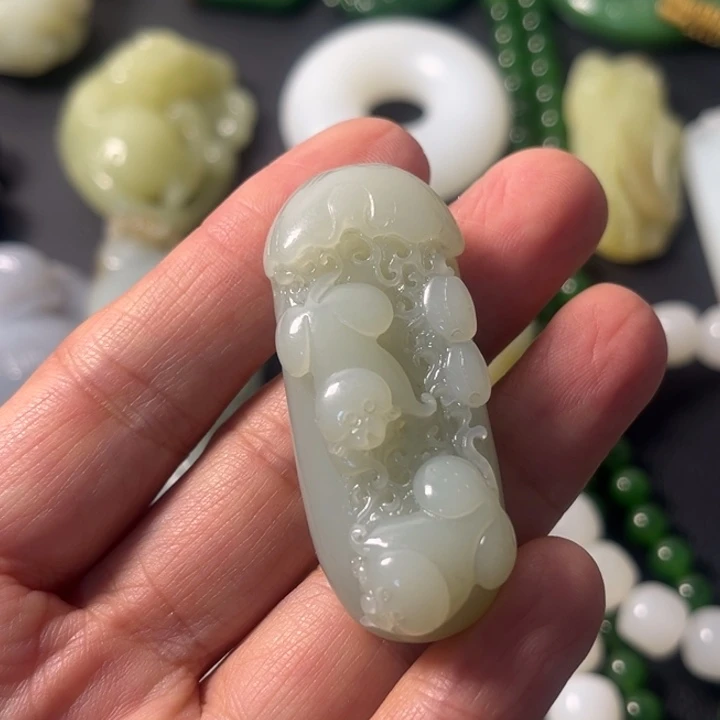 和田玉未镶嵌吊坠(不含链)