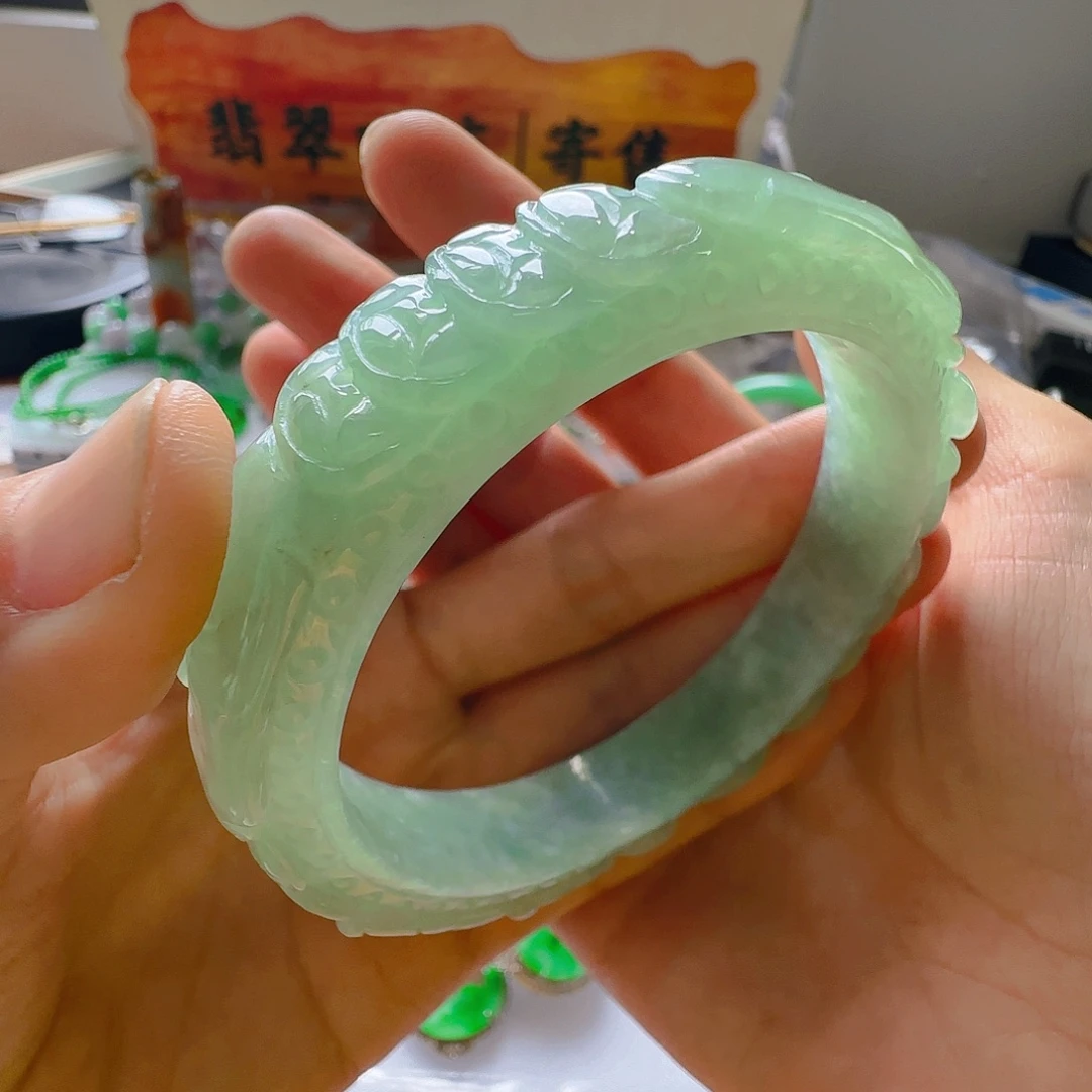 翡翠手镯未镶嵌翡翠1200