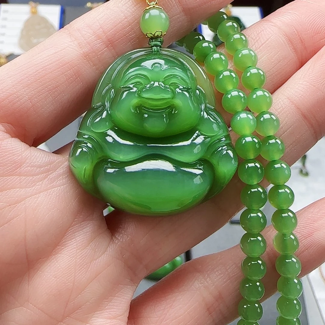 ×***子和田玉18K金镶嵌颈饰