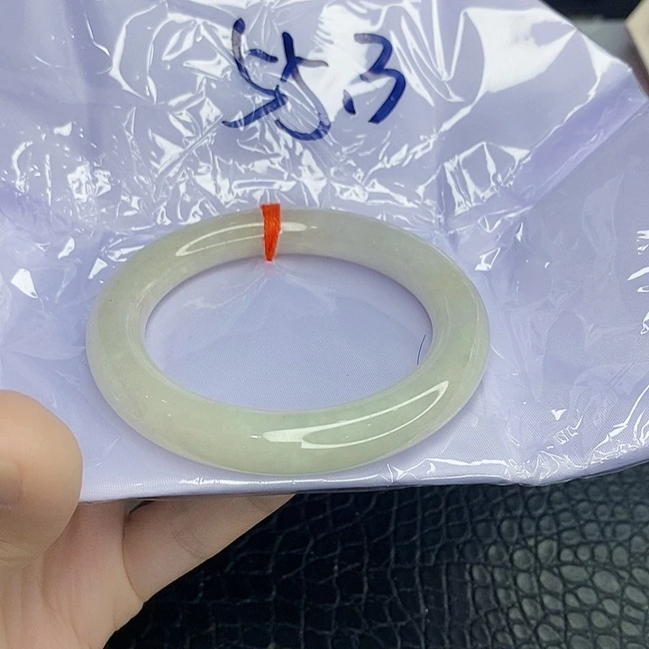 翡翠手镯未镶嵌一图一物实物为准