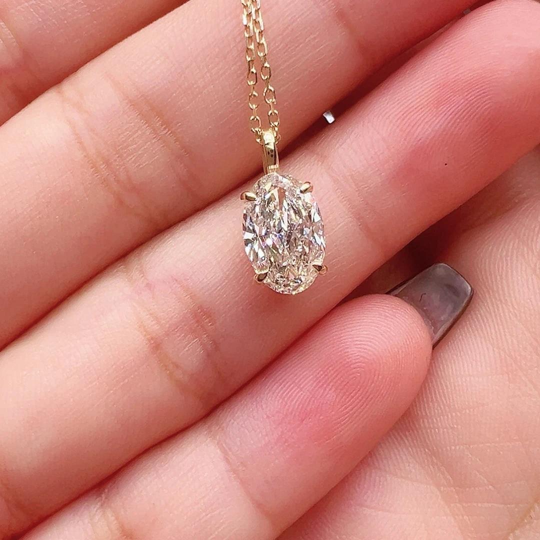 合成钻石18K金镶嵌颈饰