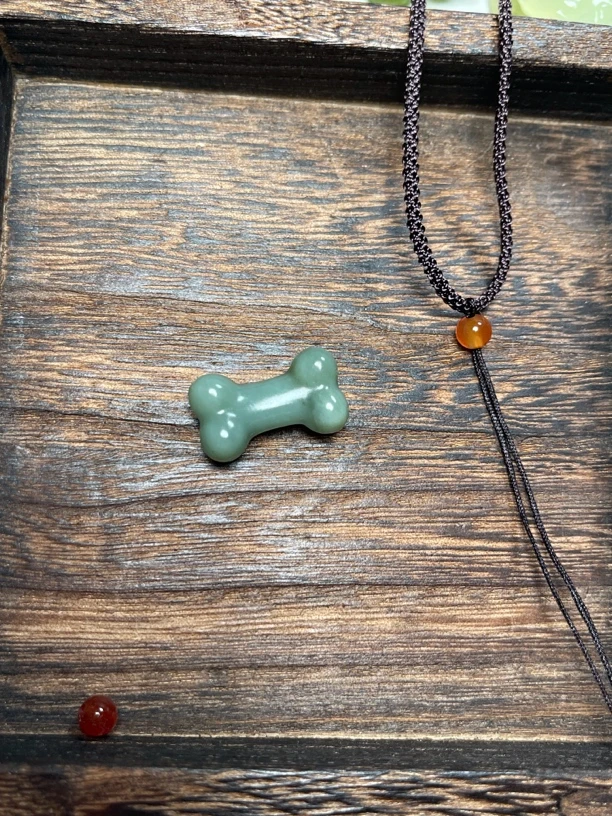 岫玉骨头吊坠 骨头挂件