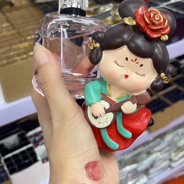瓷片反转巴黎陶瓷娃娃