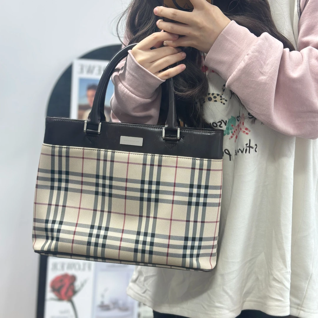 95新 BURBERRY/博柏利 十字格纹手提包/jm374