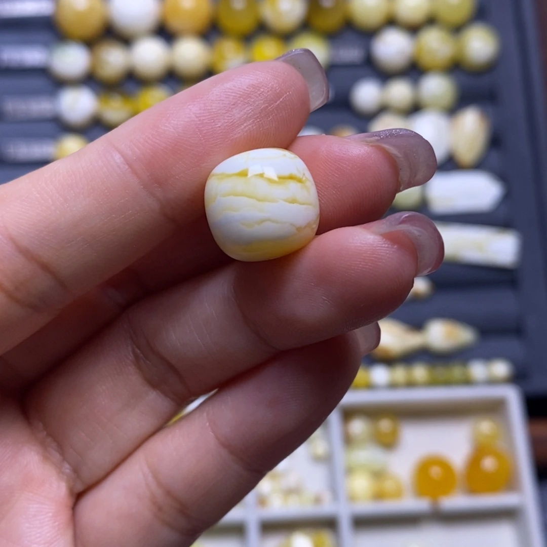 蜜蜡未镶嵌珠宝奇石瓷白橘金溶洞虎皮妖花老型13.7*13.1mm