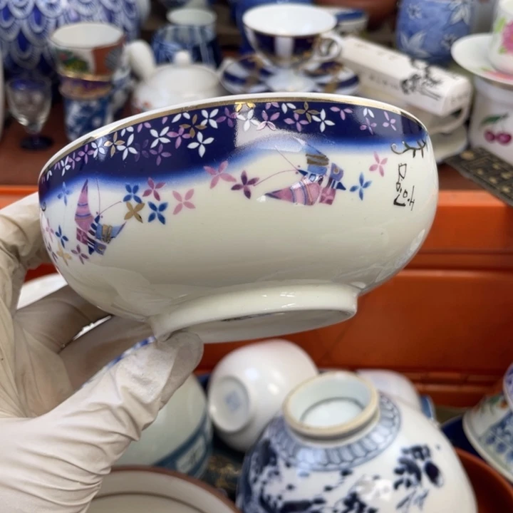 他家瓷器真美…开播了