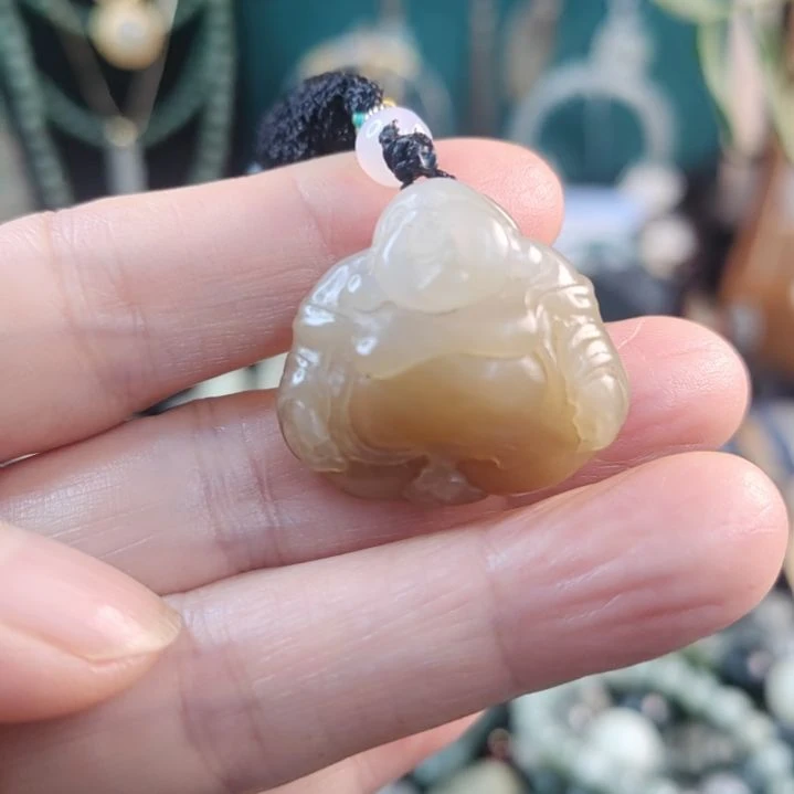 和田玉（糖玉）未镶嵌挂件