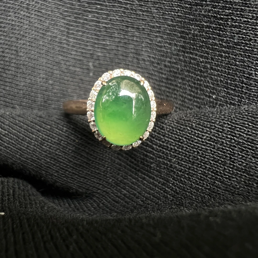 天然缅甸翡翠A货18K金镶嵌高冰湖水绿蛋面戒指