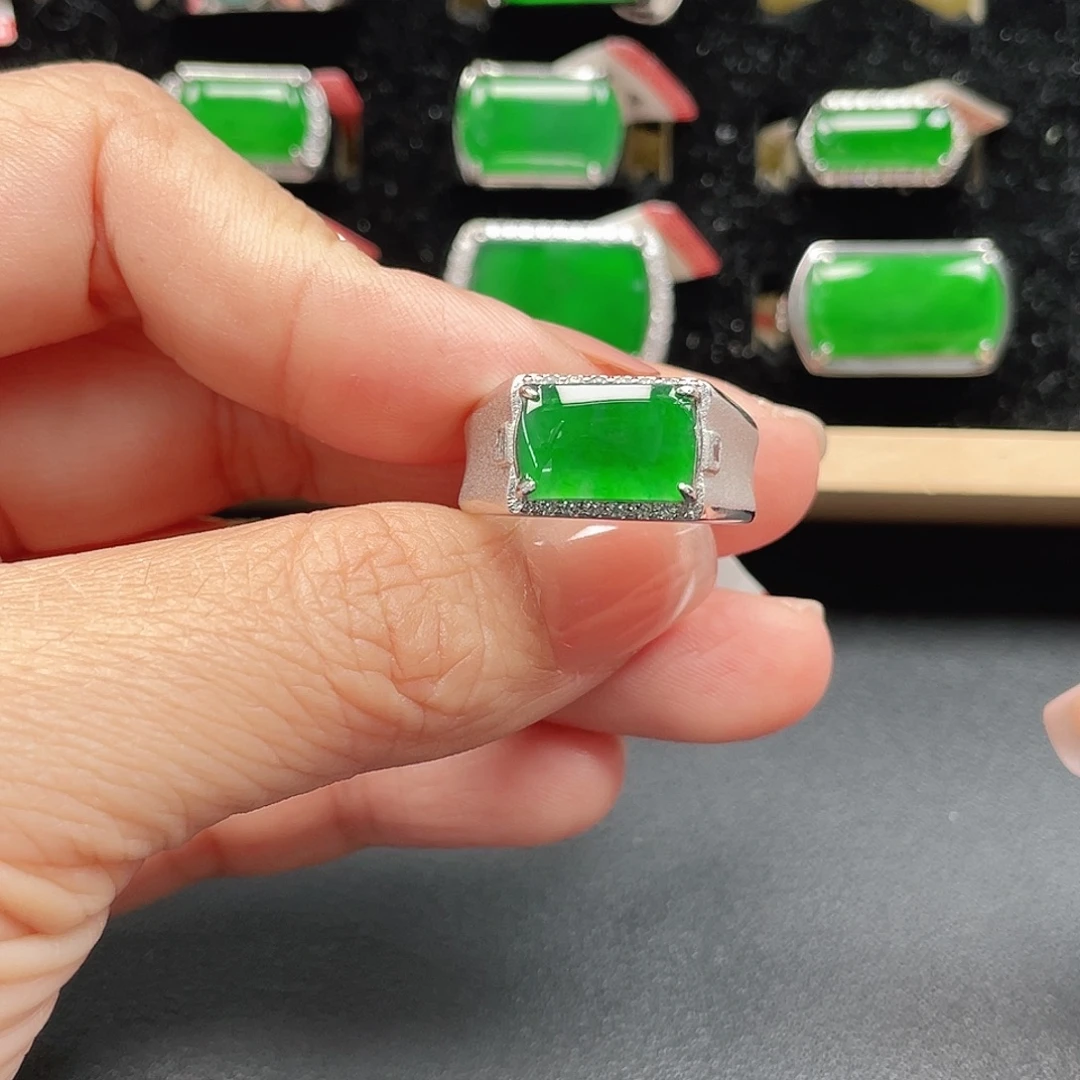 翡翠银S925镶嵌戒指没运费险编号2689