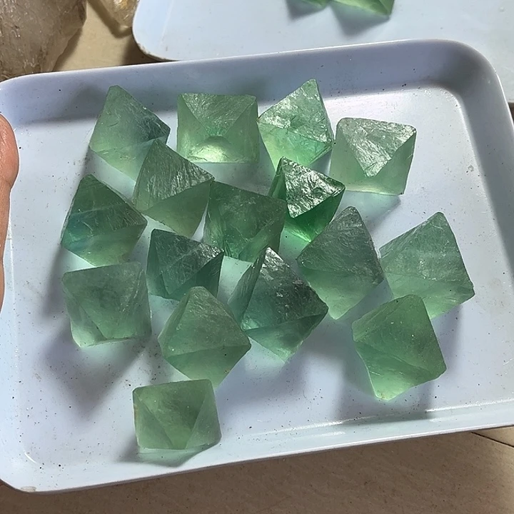 水晶珠宝半成品未镶嵌碧****）