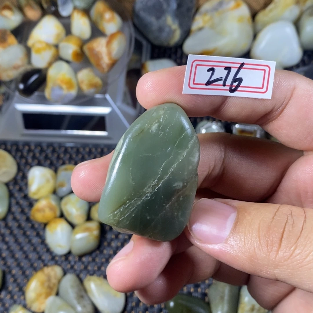 和田玉（糖玉）未镶嵌挂件