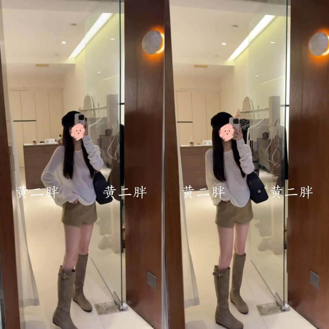纯色圆领长袖针织衫女秋季新款温柔松弛感宽松百搭上衣卡其色短裤