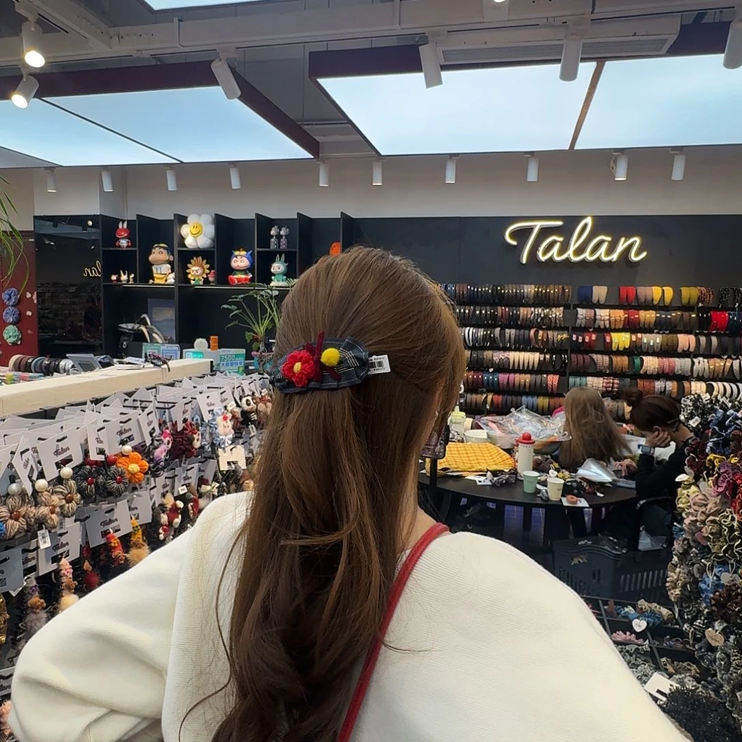 布艺非金属新年花花香蕉夹