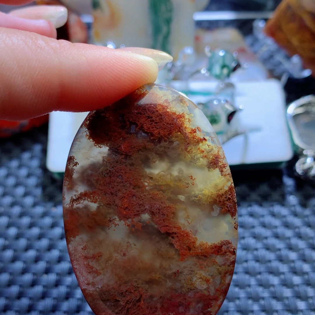 未镶嵌颈饰玛瑙/玉髓皇**岸