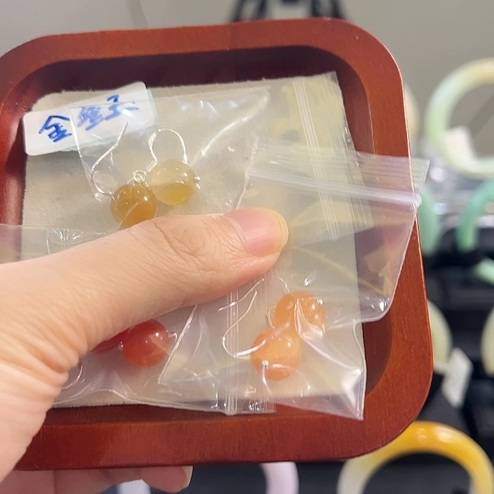 和田玉未镶嵌耳饰和田玉