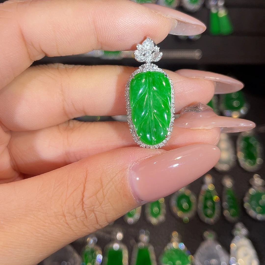 翡翠18K金镶嵌吊坠(不含链)叶子吊坠