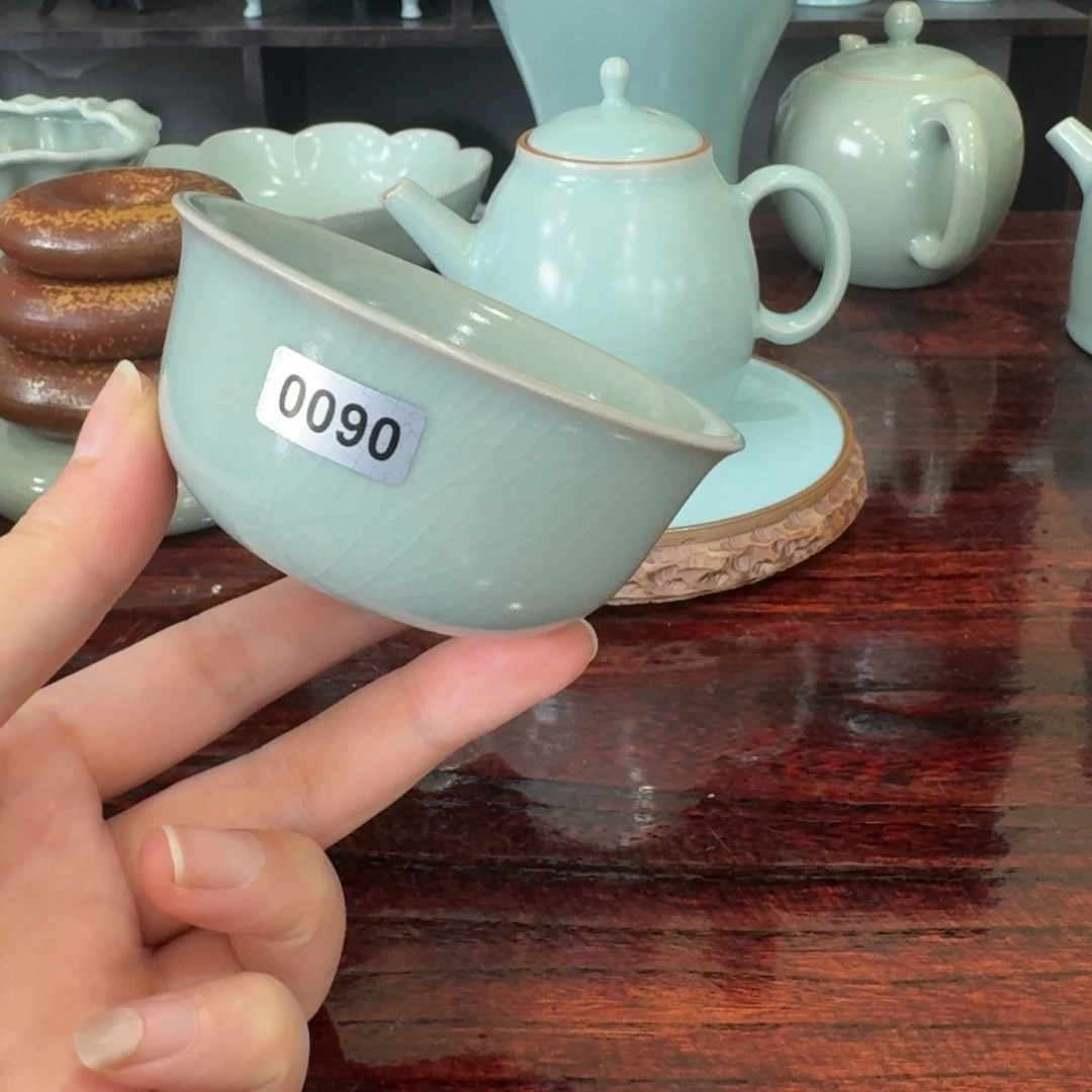汝瓷。。。。。。。。。。。。