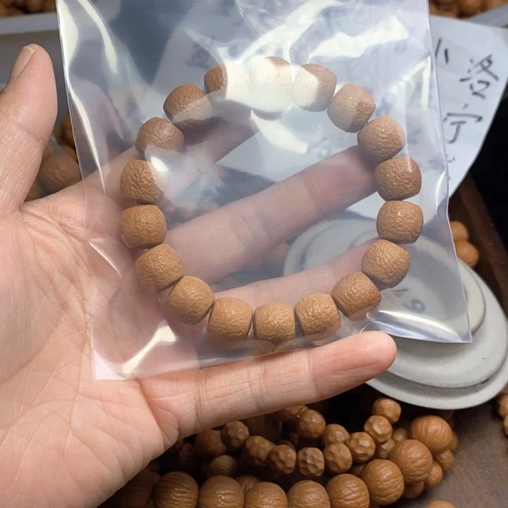 手串猴头核桃呵****呵聚宝盆荔枝纹