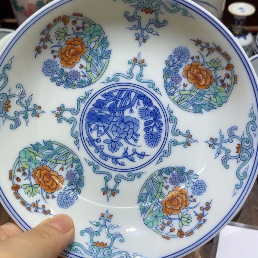 朱****陶瓷艺术品的设计