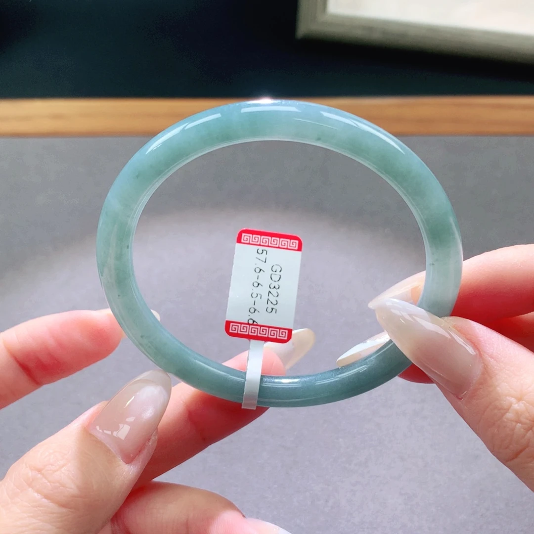 翡翠未镶嵌手镯天然