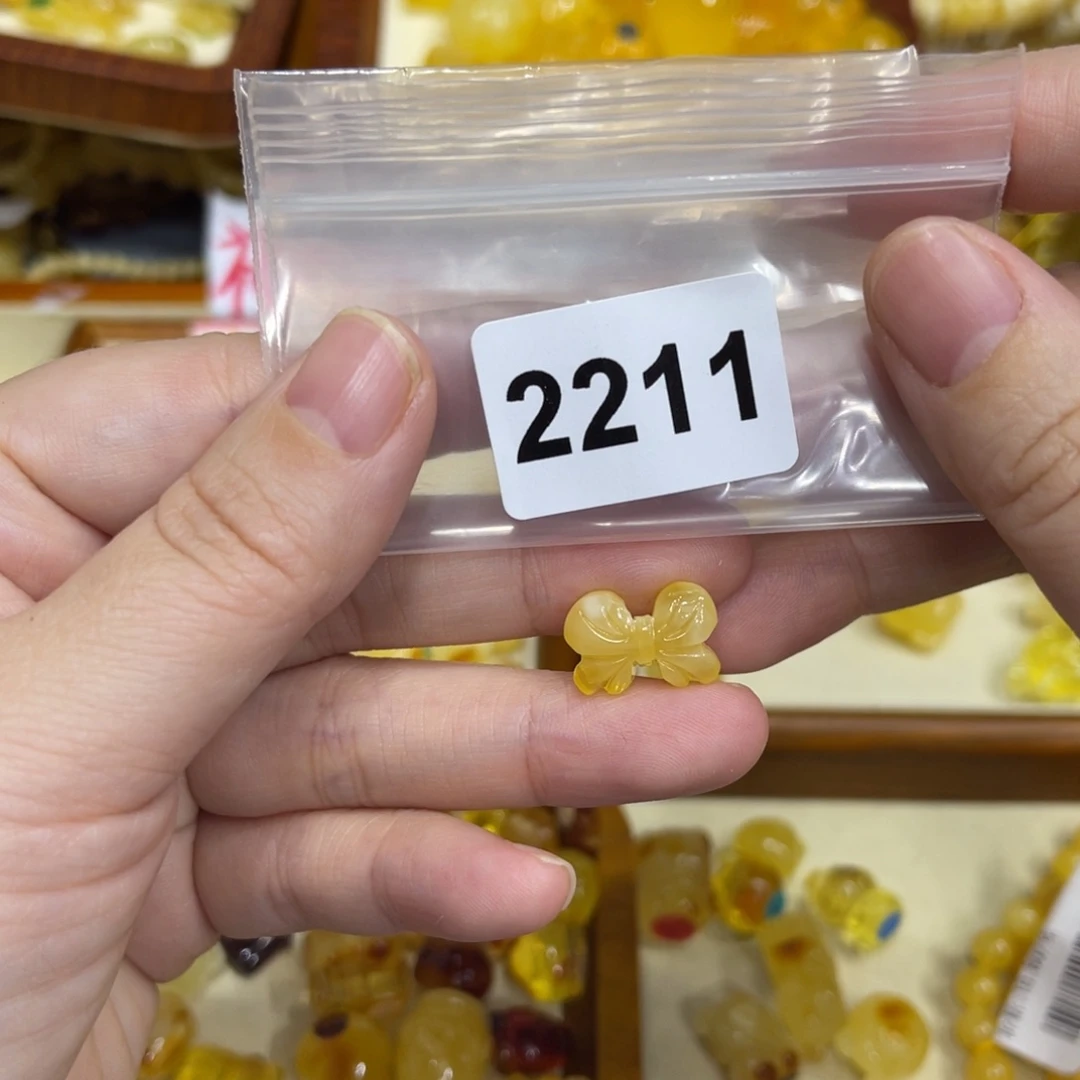 琥珀珠宝奇石未镶嵌