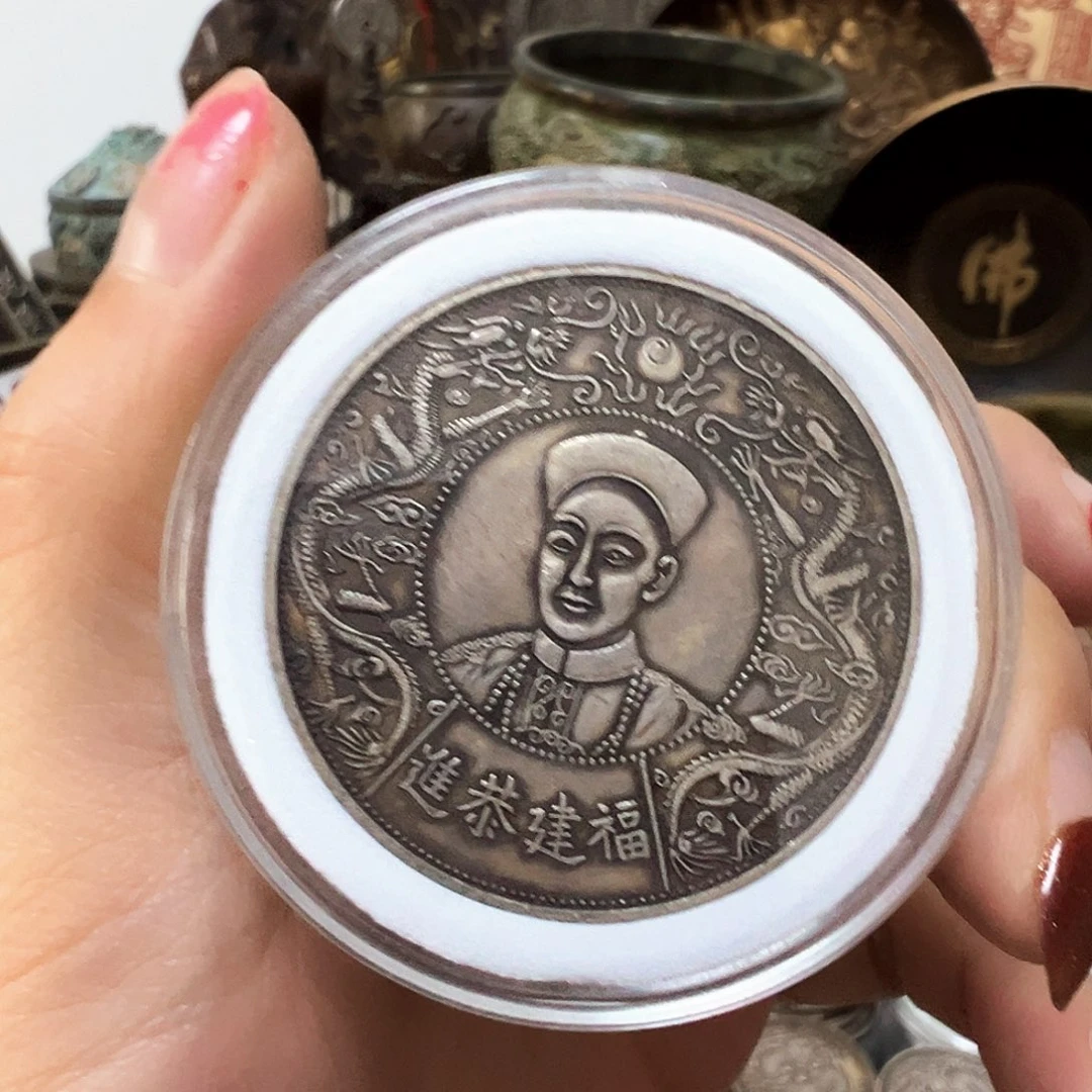 金属复古风格摆件