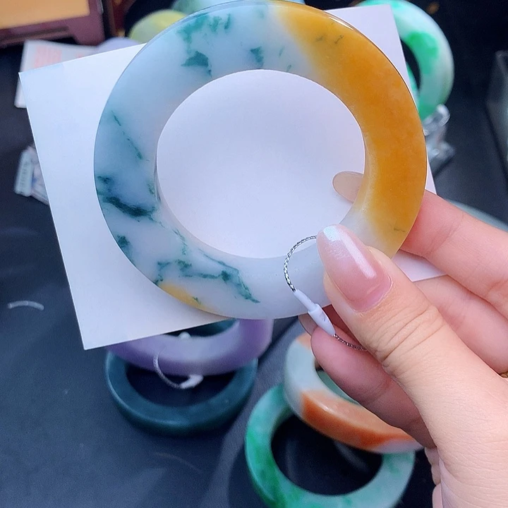 定制翡翠未镶嵌黄翡飘花